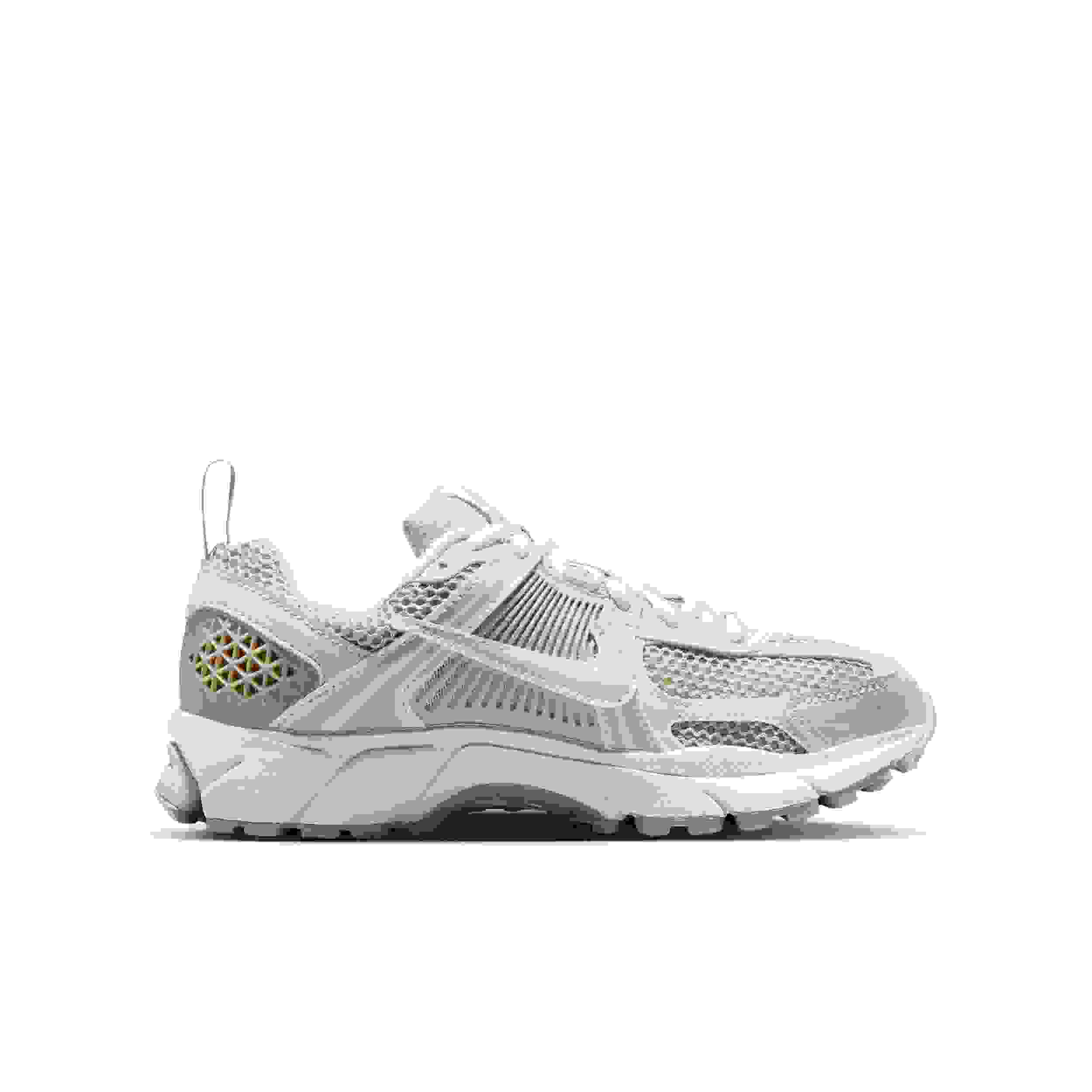 Nike Vomero 5 Grade School Boys' "Phantom/Cream II/Sail/Light Bone" Shoe